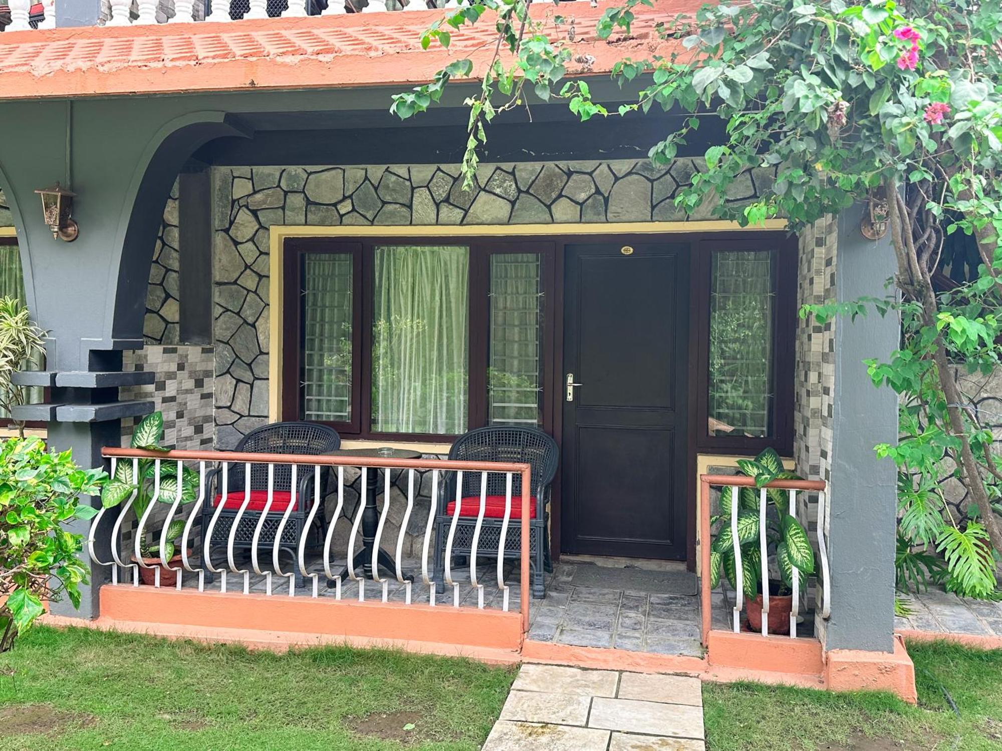 Lake View Resort Похара Екстериор снимка