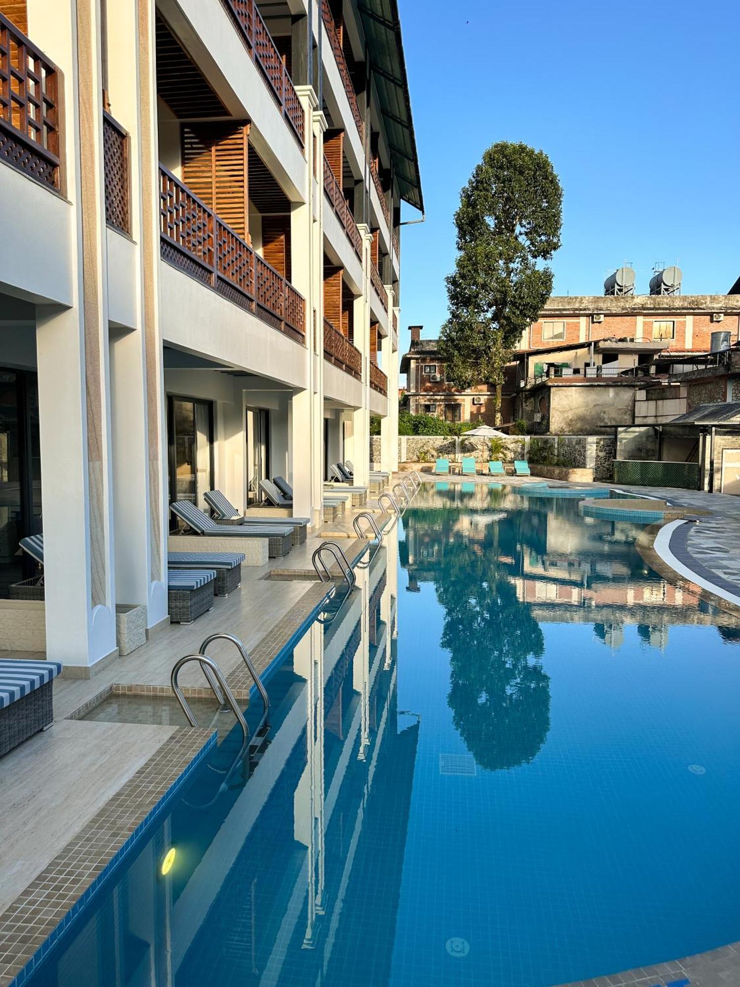 Lake View Resort Похара Екстериор снимка