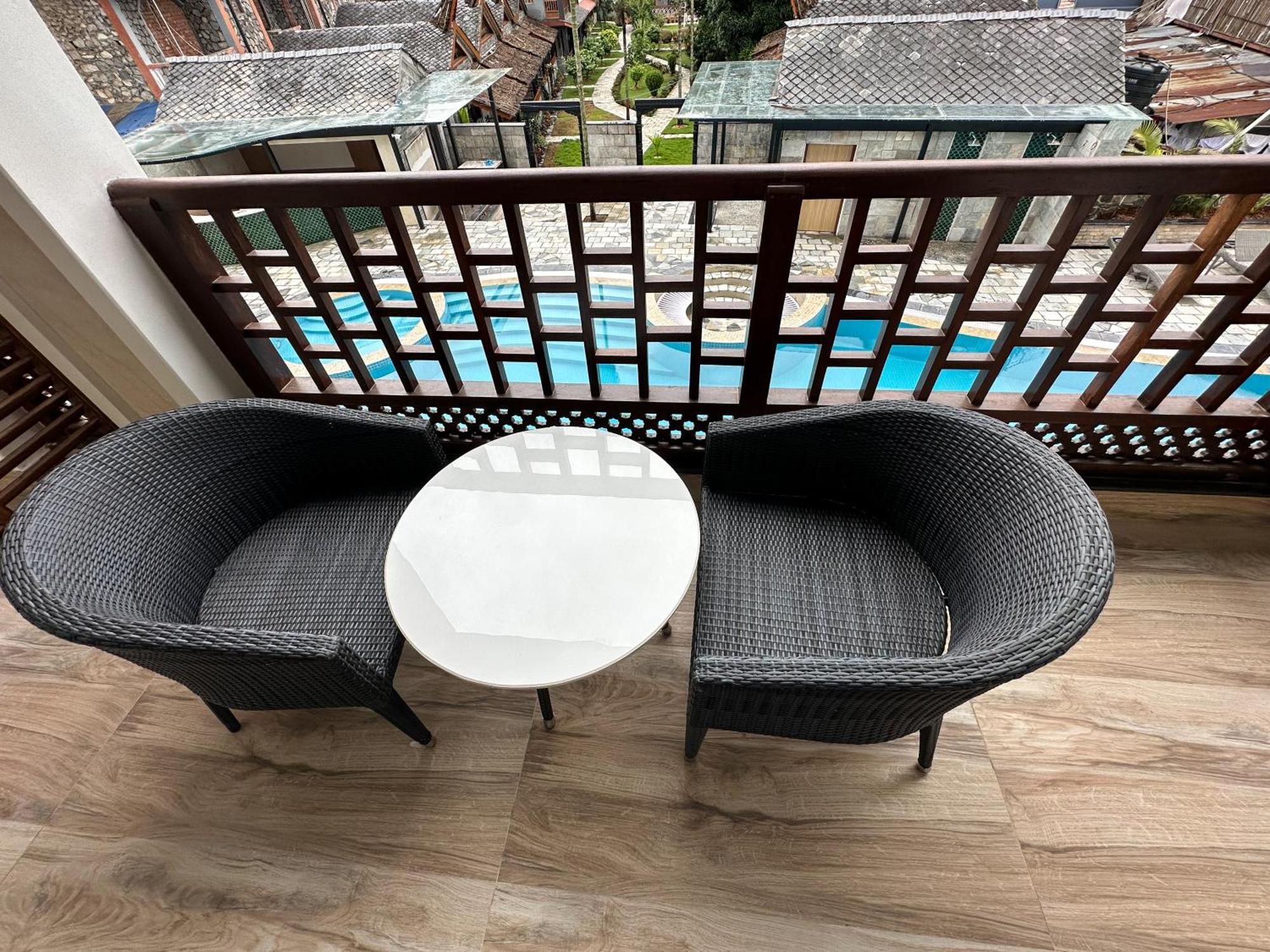 Lake View Resort Похара Екстериор снимка
