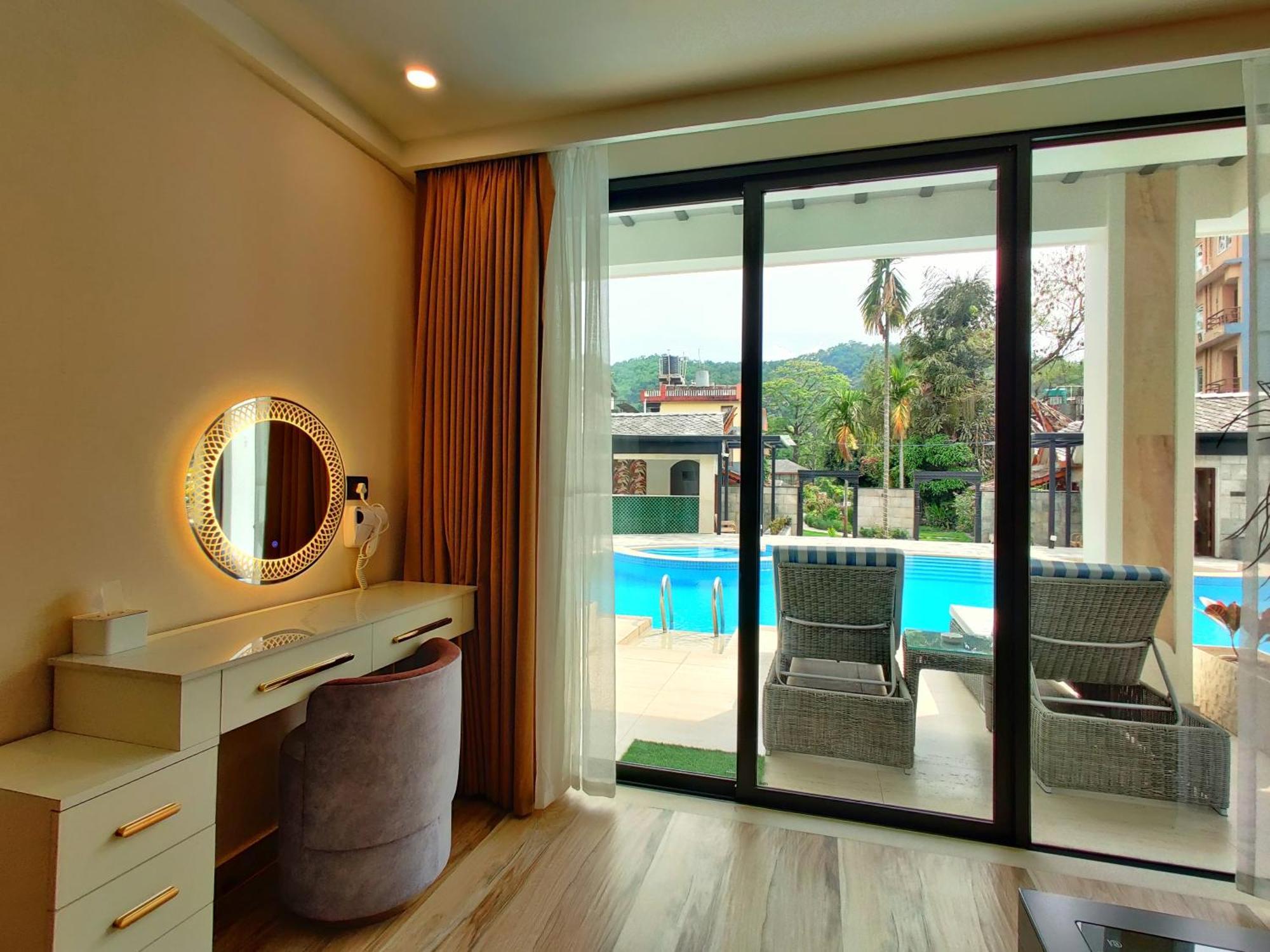 Lake View Resort Похара Екстериор снимка